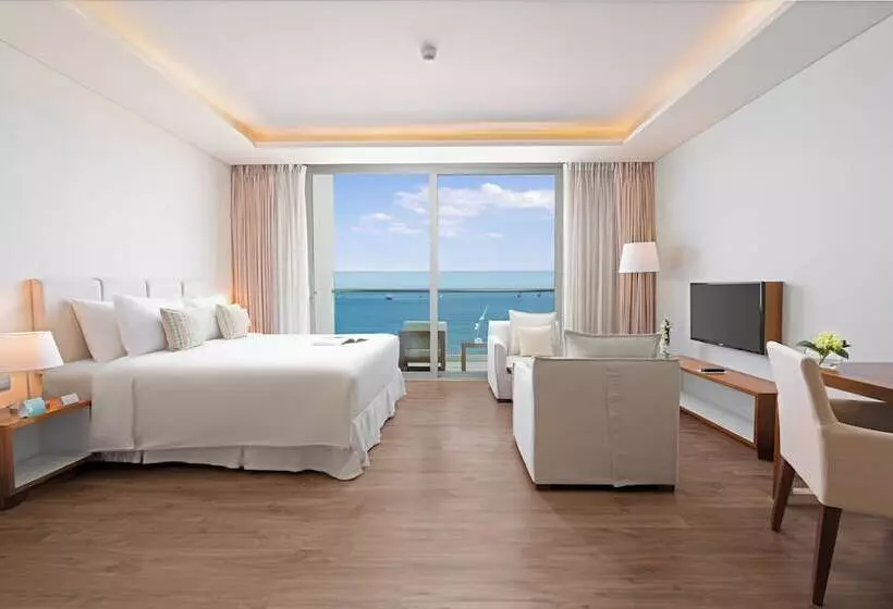 استودیو استاندارد با چشم‌انداز دریا و بالکن, A La Carte Da Nang Beach