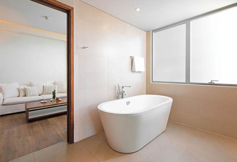 سوییت با چشمانداز دریا, A La Carte Da Nang Beach