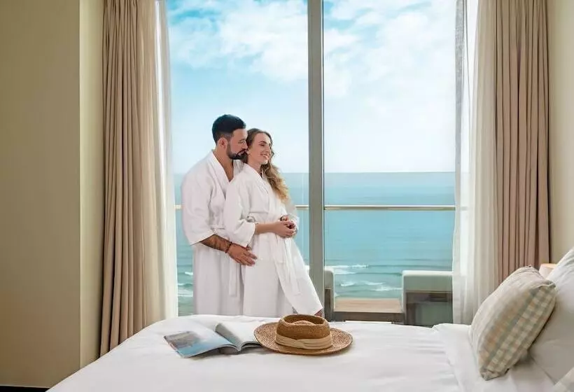 سوییت با چشم‌انداز دریا, A La Carte Da Nang Beach