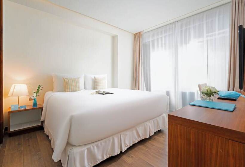 2 Bedroom Suite City View, A La Carte Da Nang Beach