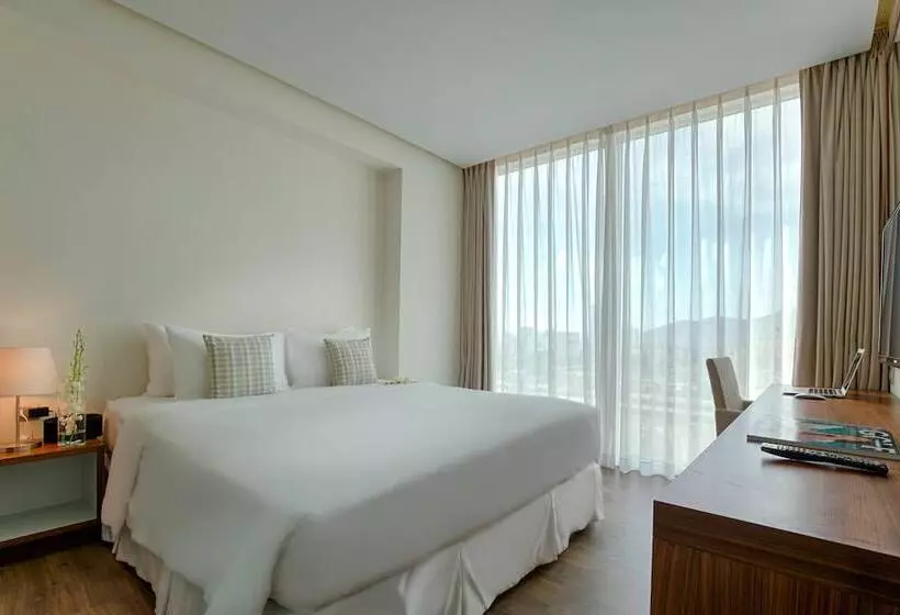 مجموعه ویستا شهر, A La Carte Da Nang Beach