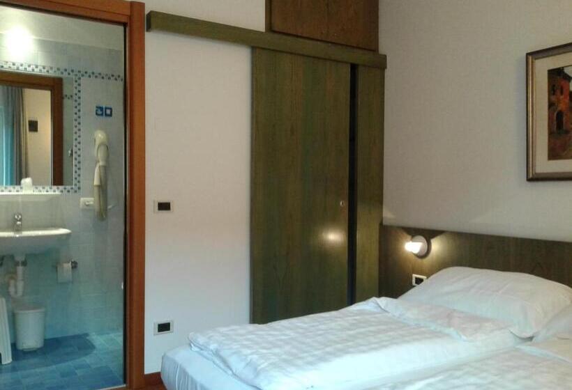 Номер Economy, Al Caval