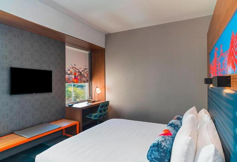 חדר סטנדרט עם מיטת קינג, Aloft College Station