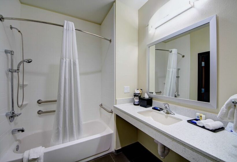 סוויטה מותאמת לאדם עם מוגבלויות, Best Western Plus Inn Of Muskogee