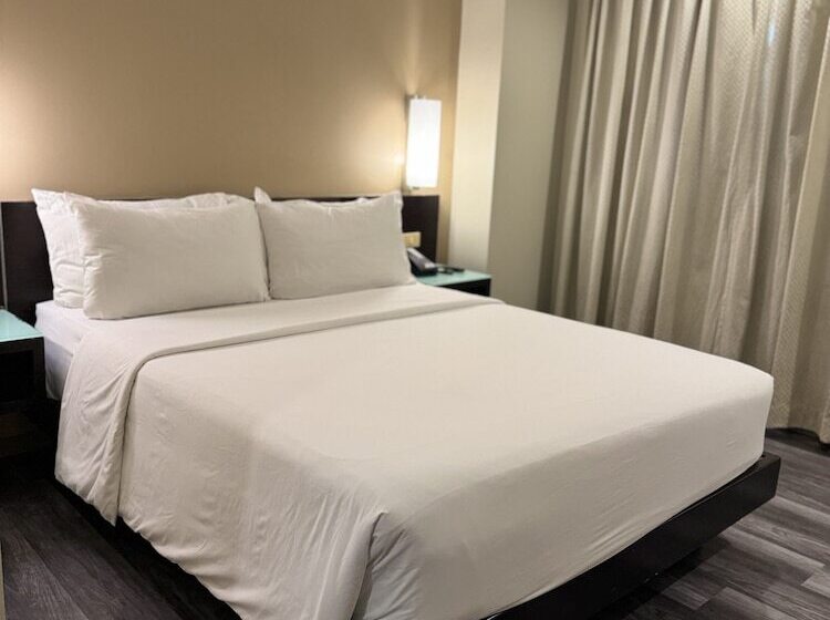 Номер Стандарт, Circle Inn  Iloilo City Center