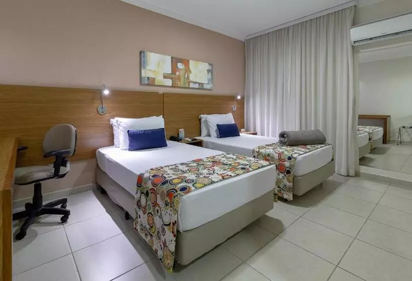 اتاق خانوادگی, Comfort Hotel Bauru
