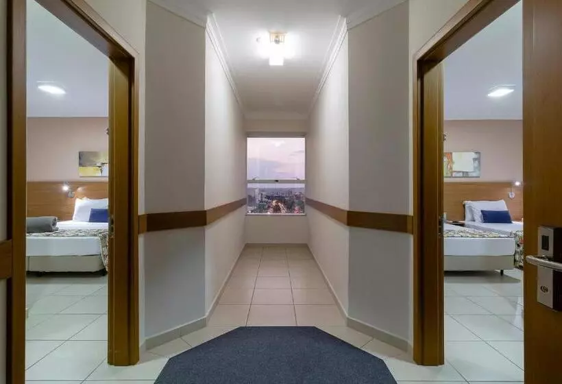اتاق خانوادگی, Comfort Hotel Bauru