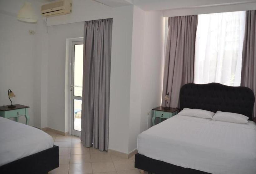 Triple Room Sea View, Epirus