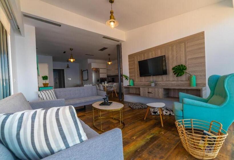 １ベッドルームのデラックスアパートメント, Epirus