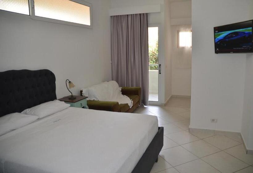 ガーデンビュースタンダード４ベッドルーム, Epirus