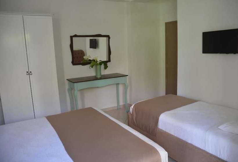 スタンダードトリプルルーム, Epirus