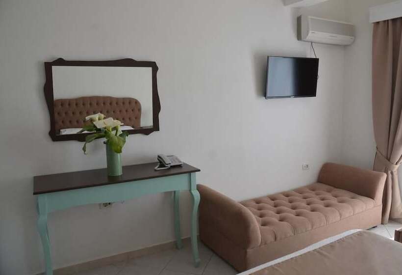 Triple Room Sea View, Epirus