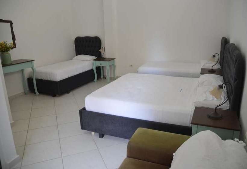 ガーデンビュースタンダード４ベッドルーム, Epirus