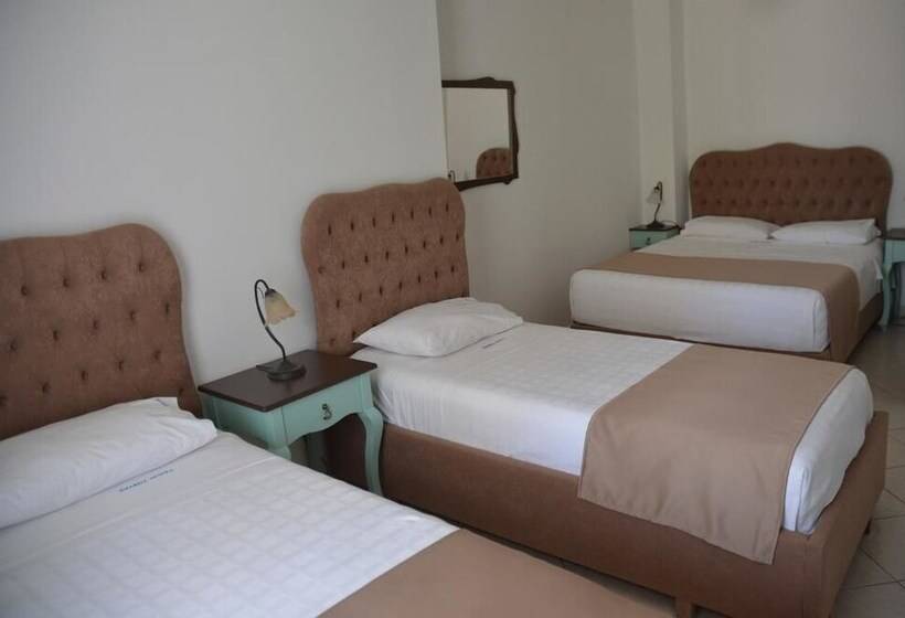 ガーデンビュースタンダード４ベッドルーム, Epirus