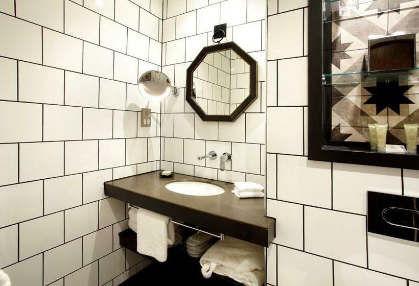 Номер Superior Кровать Кинг, Indigo York, An Ihg