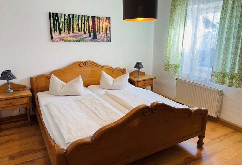 غرفة قياسية, Garni Kern