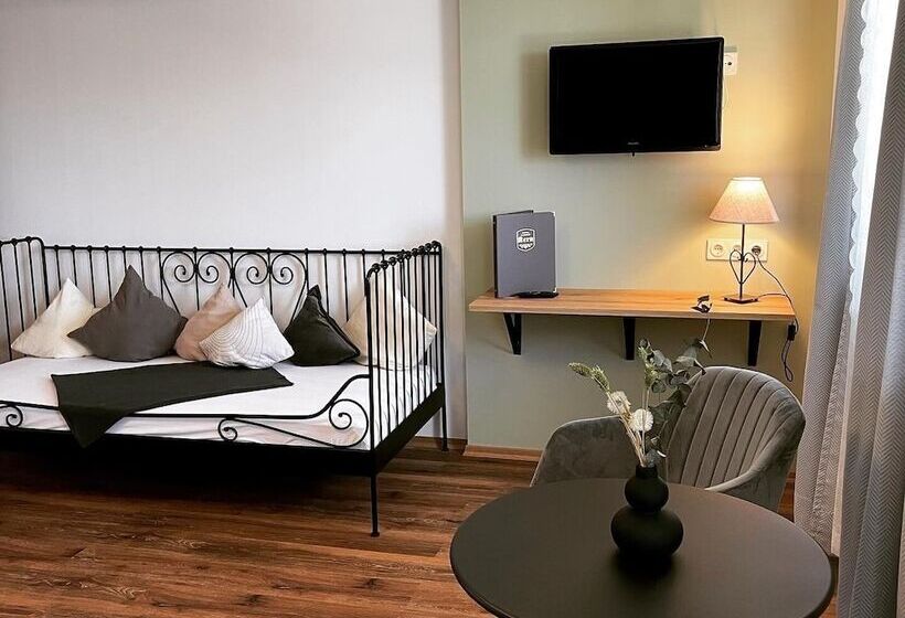 غرفة كومفورت, Garni Kern