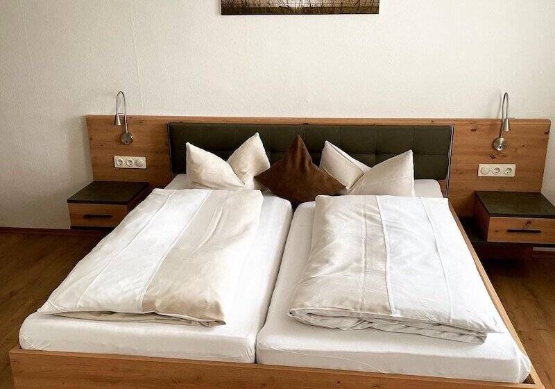 غرفة كومفورت, Garni Kern