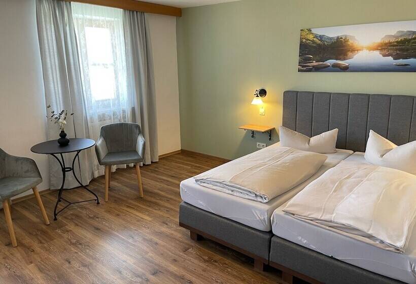 غرفة كومفورت, Garni Kern