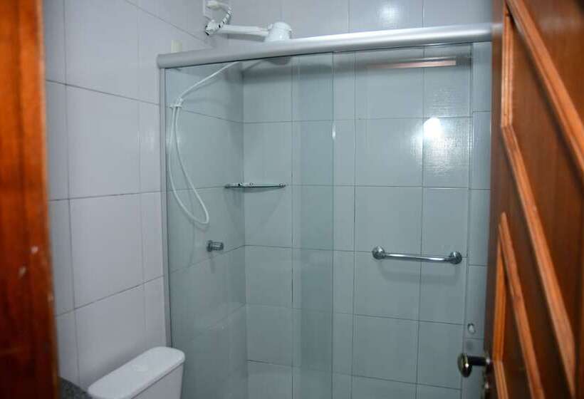 חדר דלוקס, Serrano