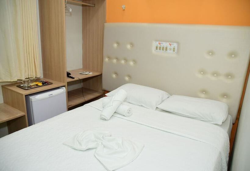 חדר דלוקס, Serrano