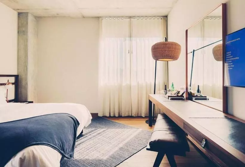 Standard Room King Size Bed