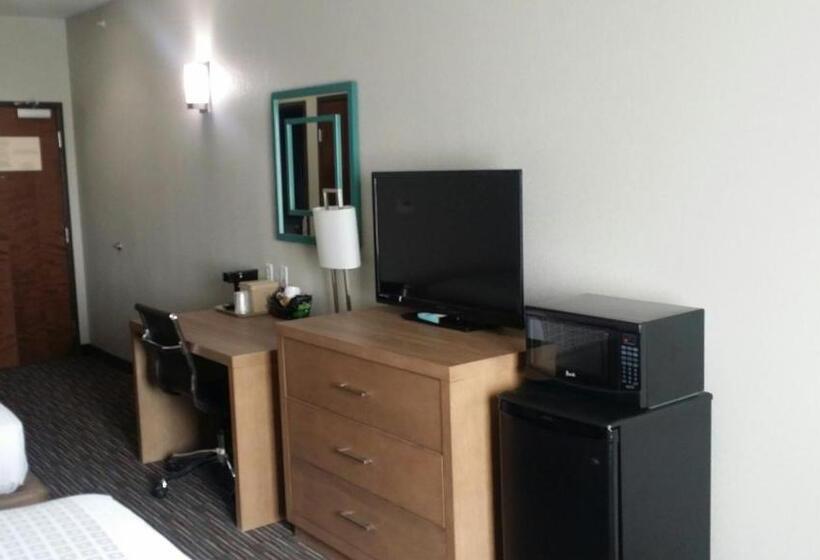 Номер Стандарт, Spark By Hilton Midland South