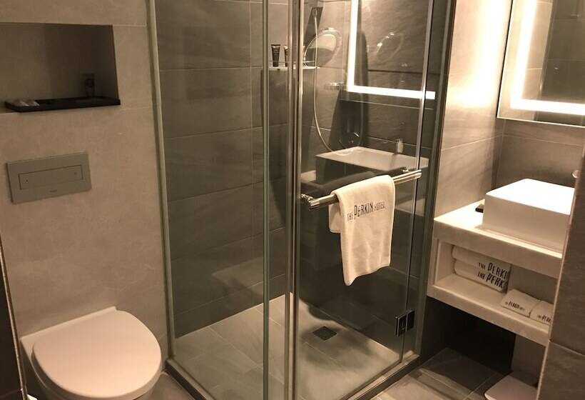 اتاق سوپریور, The Perkin