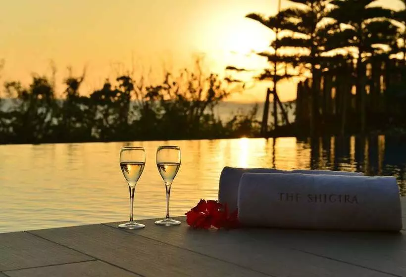 Suite with Pool, The Shigira