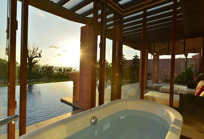 Suite with Pool, The Shigira