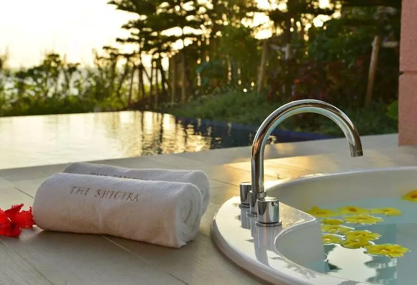 Suite with Pool, The Shigira