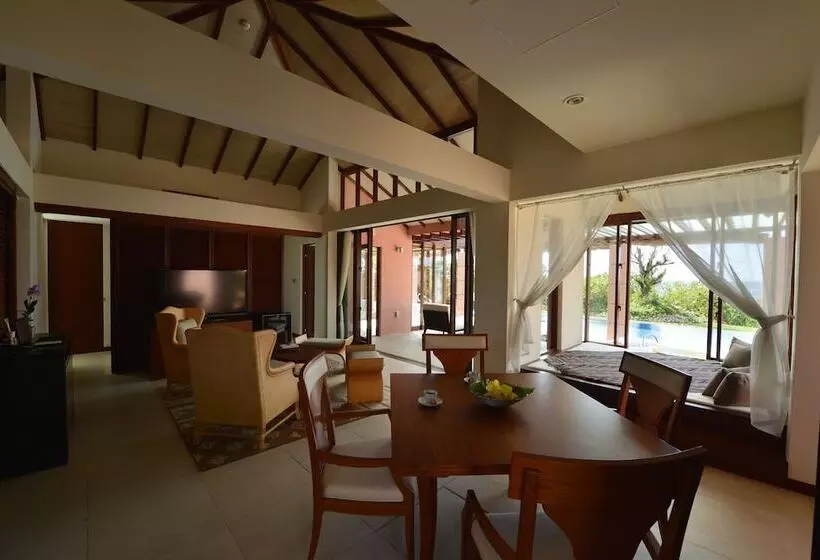 Suite with Pool, The Shigira