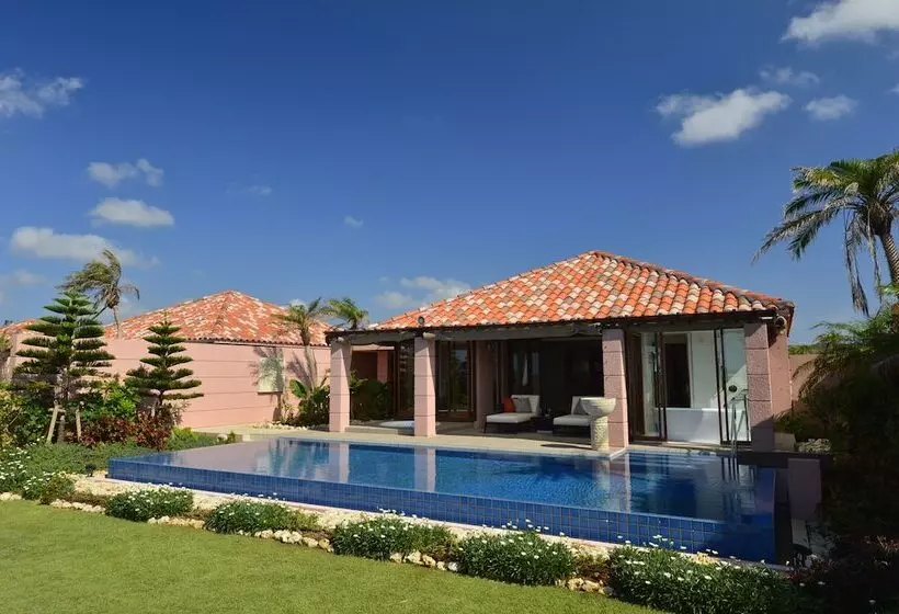 Suite with Pool, The Shigira