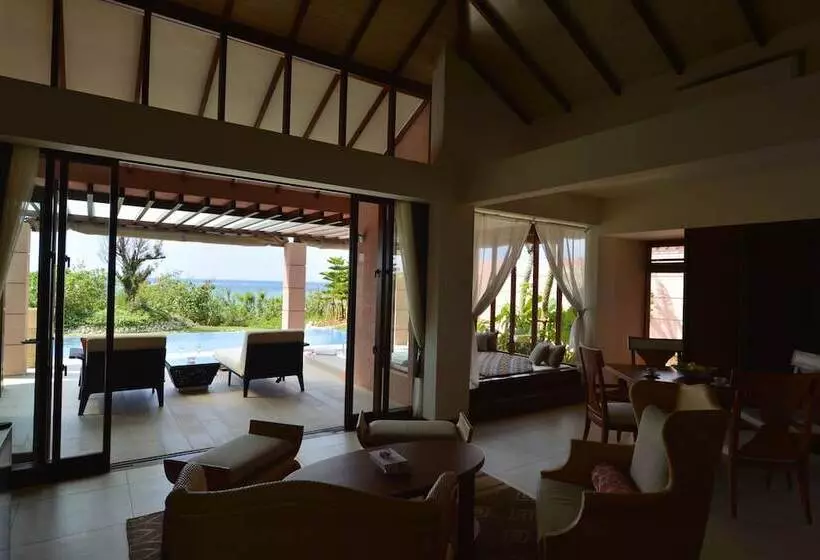 Suite with Pool, The Shigira