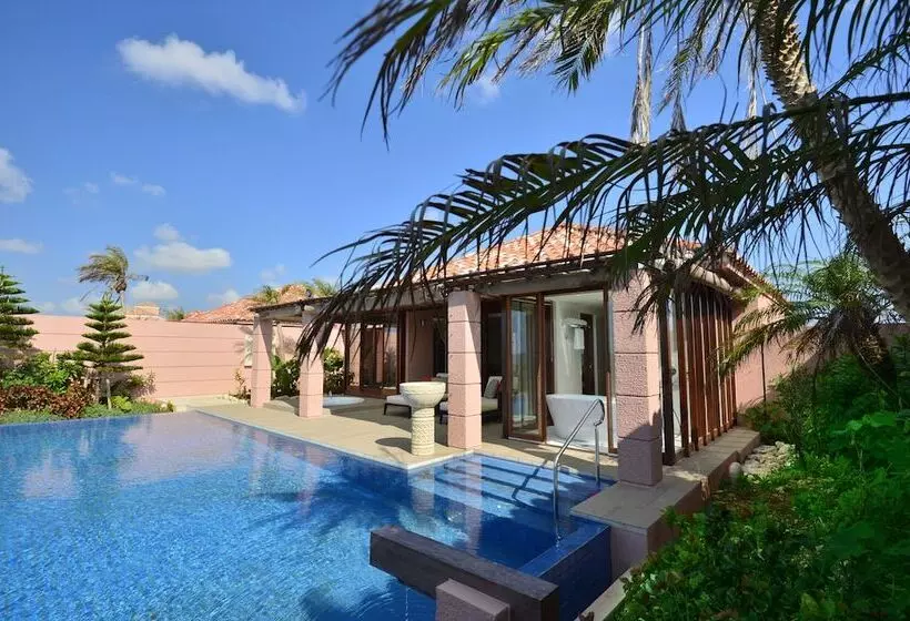 Suite with Pool, The Shigira