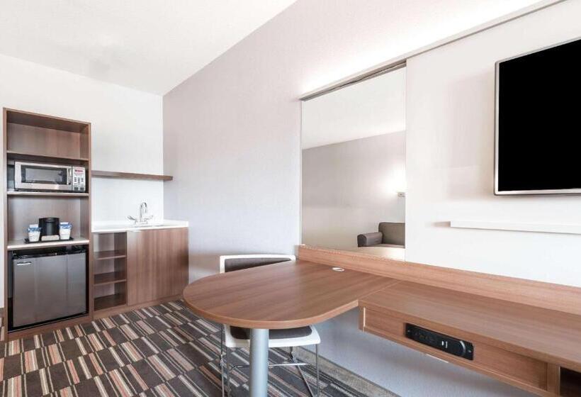带大床的复式套间, Microtel Inn & Suites By Wyndham Sweetwater