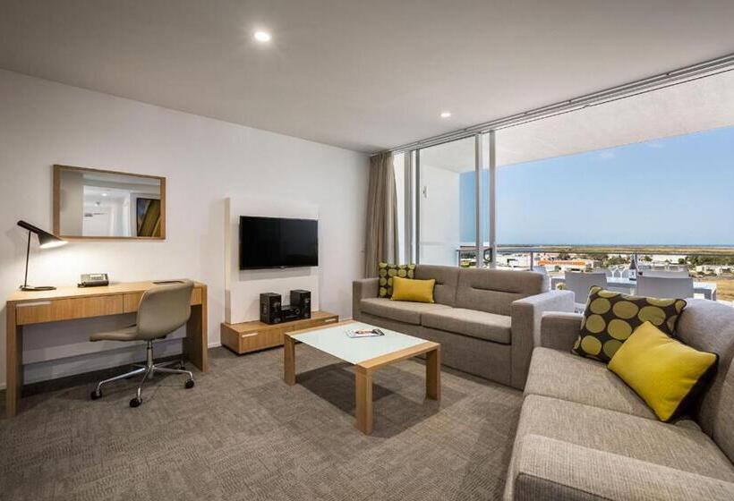 آپارتمان 2 خوابه, Quest Mackay On Gordon