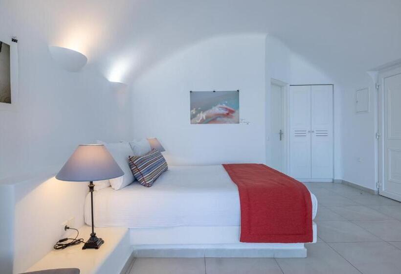 جناح مطلّ علي البحر مزود بجاكوزى, Amber Light Villas