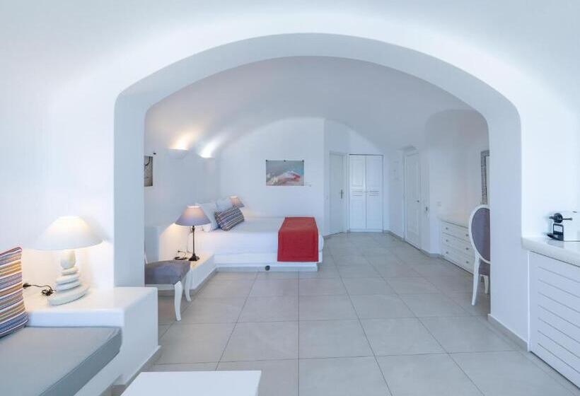 جناح مطلّ علي البحر مزود بجاكوزى, Amber Light Villas