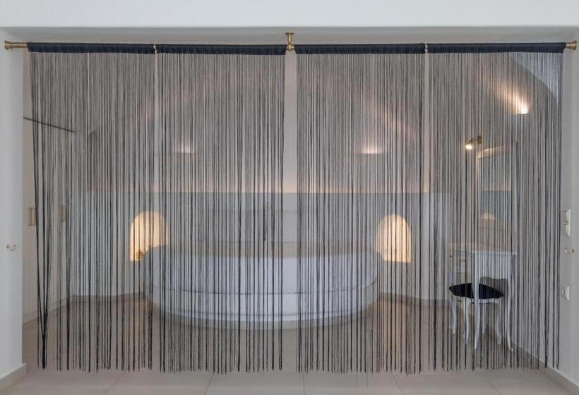 جناح سوبيريور مطل علي البحر, Amber Light Villas