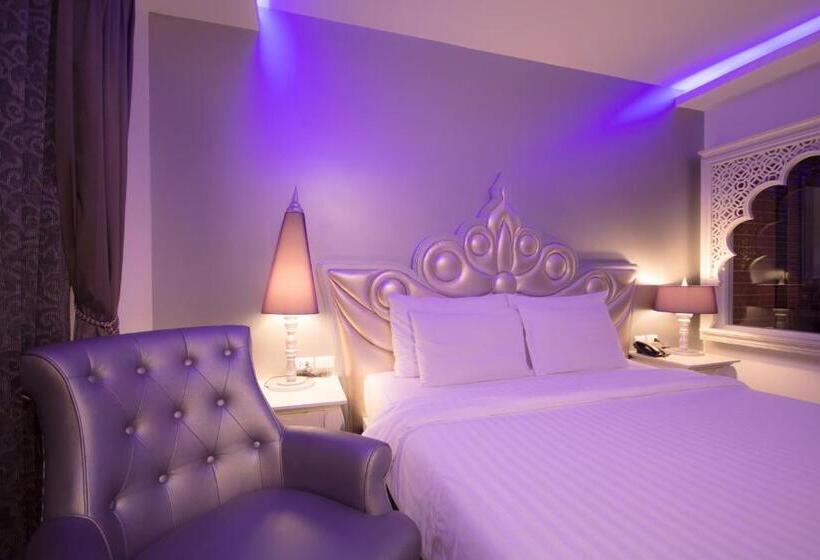 اتاق سوپریور, Chillax Resort