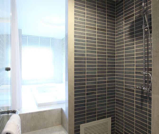 اتاق پرمیوم, Chillax Resort