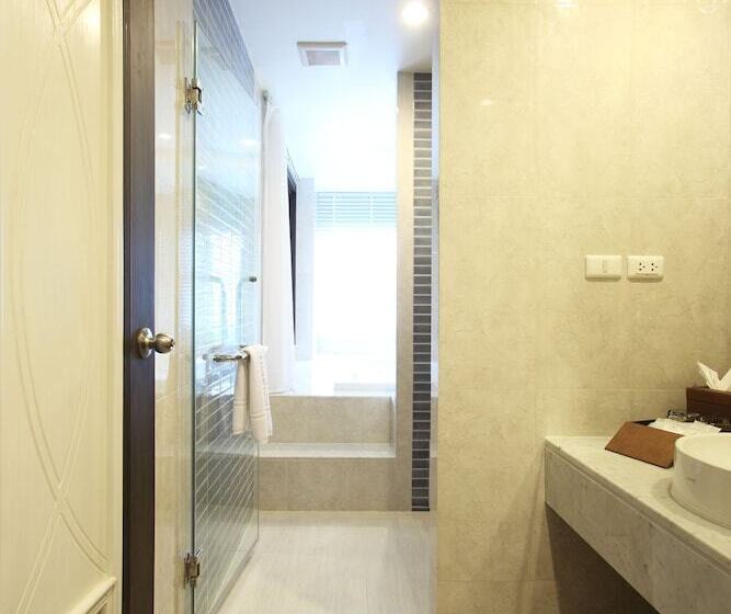 اتاق پرمیوم, Chillax Resort