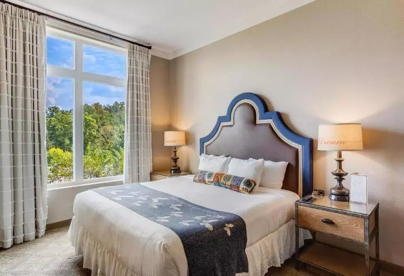 キングサイズベッドのスタンダードルーム, Dollywood's Dreammore Resort And Spa