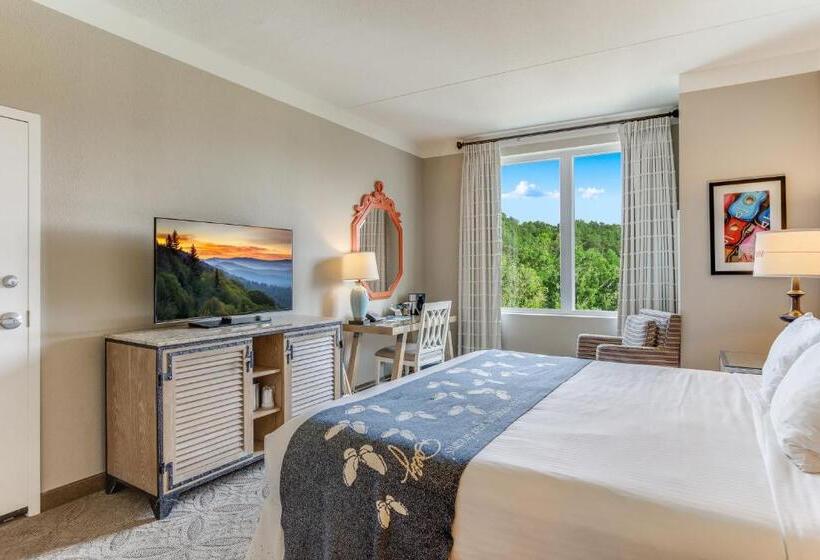 带大床的豪华间, Dollywood's Dreammore Resort And Spa