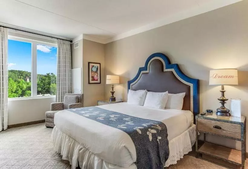 キングサイズベッドのデラックスルーム, Dollywood's Dreammore Resort And Spa