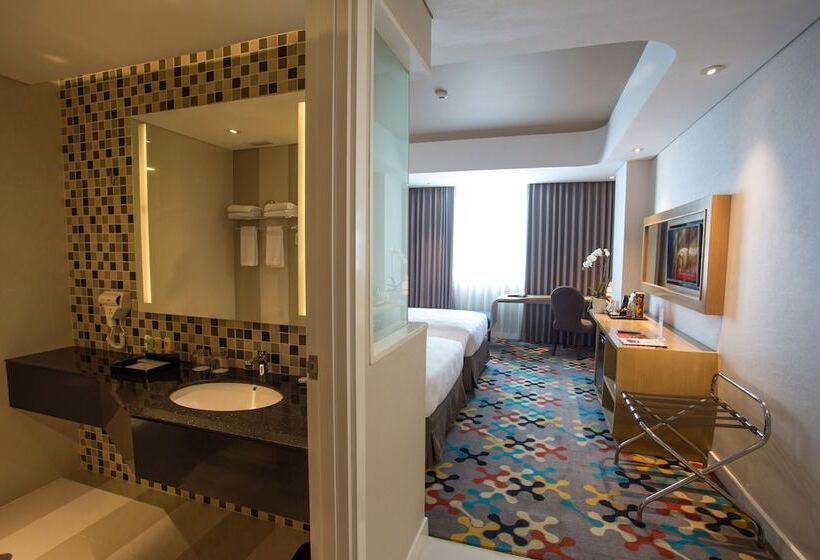 Habitación Deluxe, Ciputra Cibubur Managed By Swiss Belhotel International