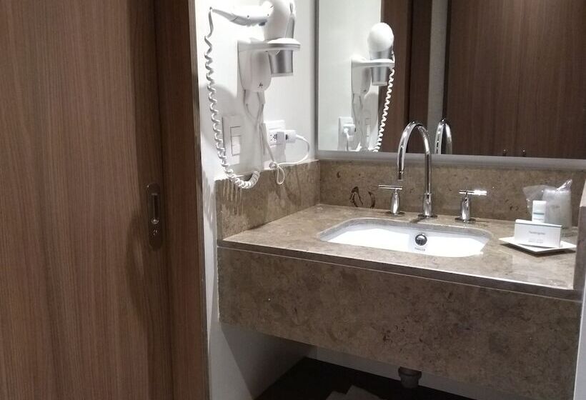 غرفة قياسية, Hampton By Hilton Yopal