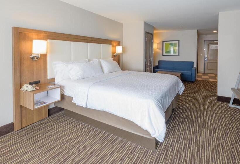 Люкс Кровать Кинг, Holiday Inn Express & Suites Jamestown, An Ihg
