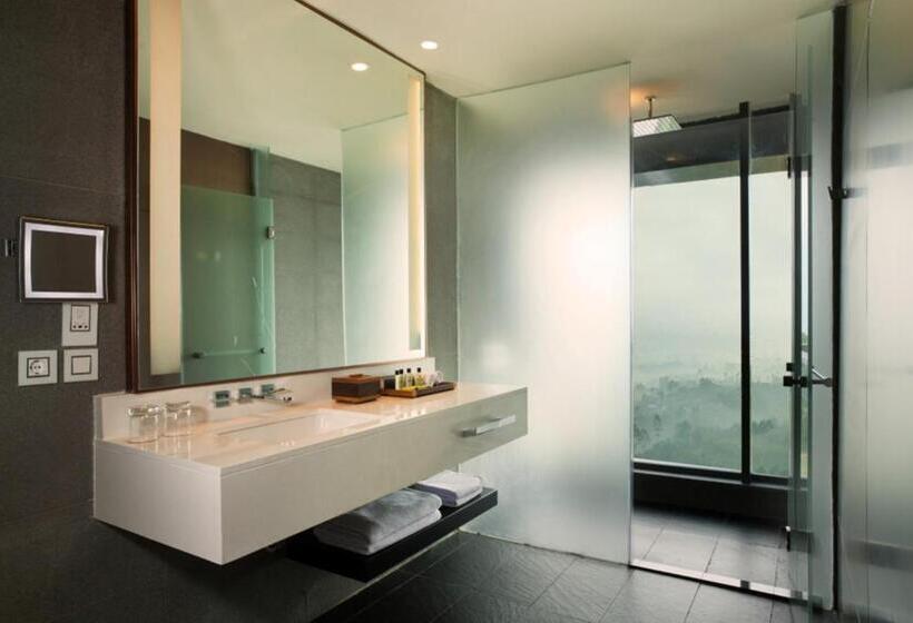 Номер Классика Кровать Кинг, Intercontinental Bandung Dago Pakar, An Ihg